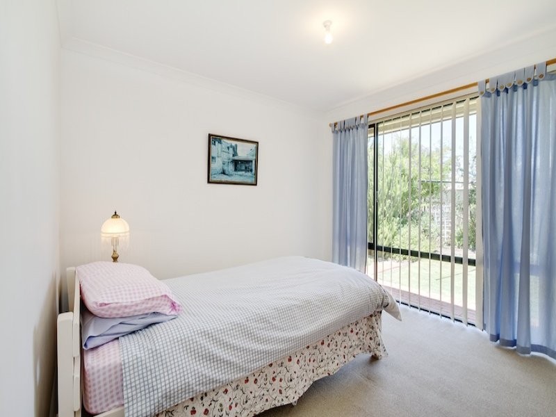 8 Captain Gill Brace, Broadwater WA 6280