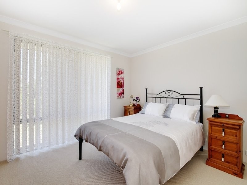8 Captain Gill Brace, Broadwater WA 6280