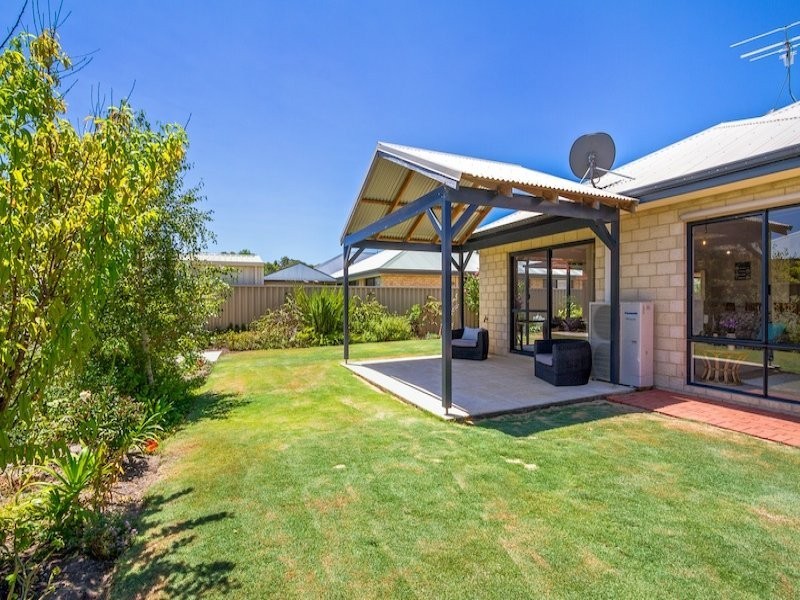8 Captain Gill Brace, Broadwater WA 6280