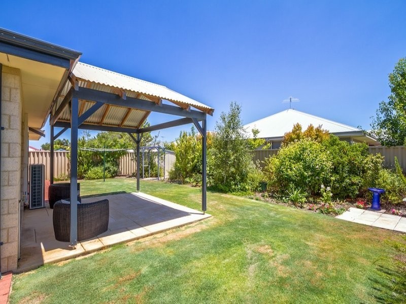 8 Captain Gill Brace, Broadwater WA 6280