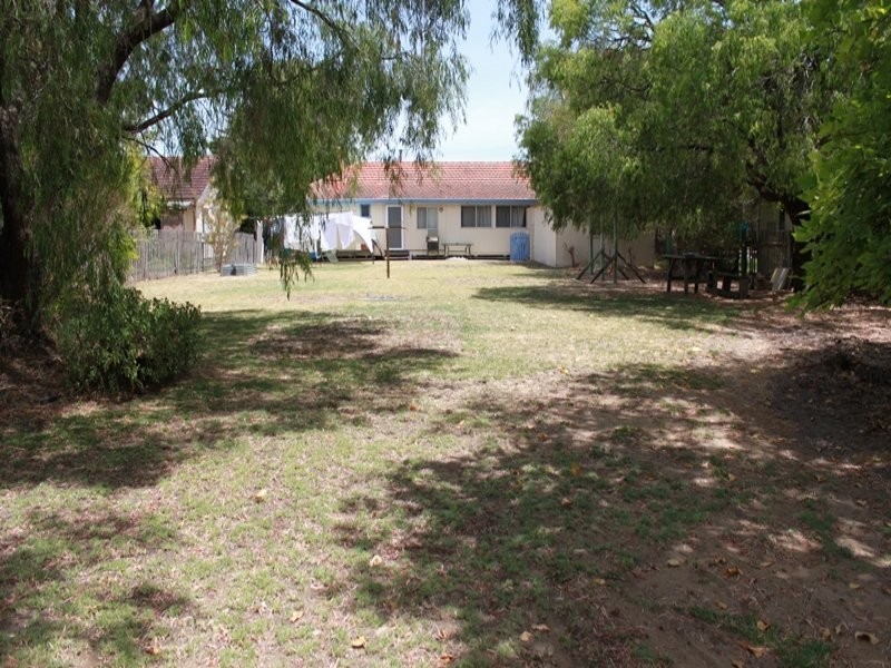 7 Backhouse Street, West Busselton WA 6280