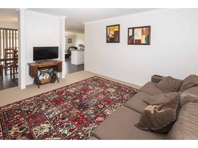 20 Gigondas Street, Yalyalup WA 6280