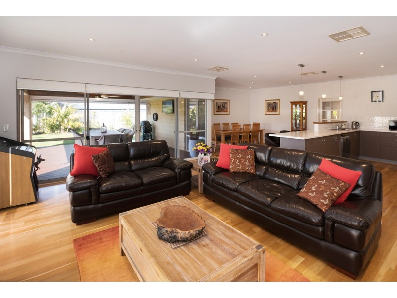 14 Edith Cowan Court, Abbey WA 6280