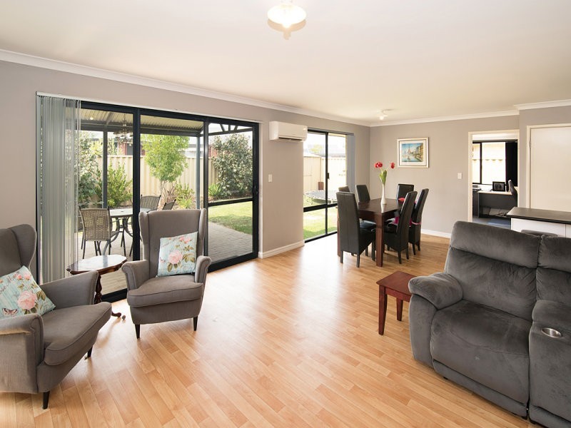 8 Lavender Gardens, Yalyalup WA 6280