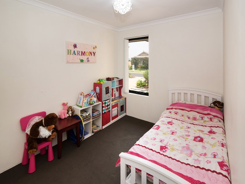 8 Lavender Gardens, Yalyalup WA 6280