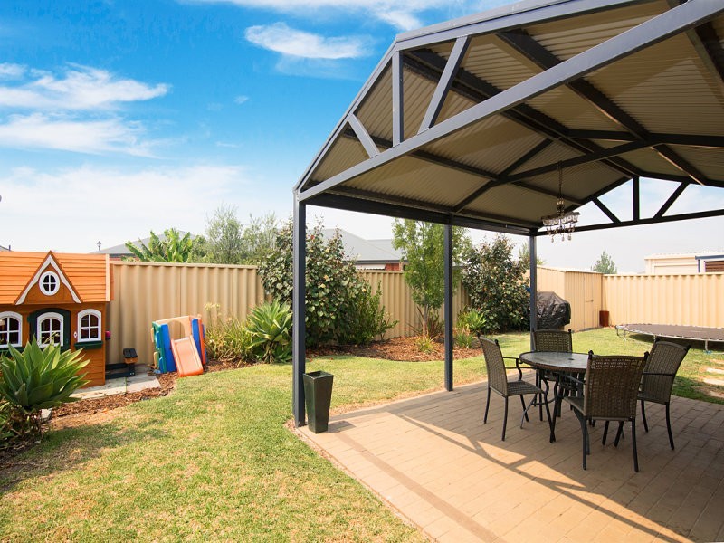 8 Lavender Gardens, Yalyalup WA 6280