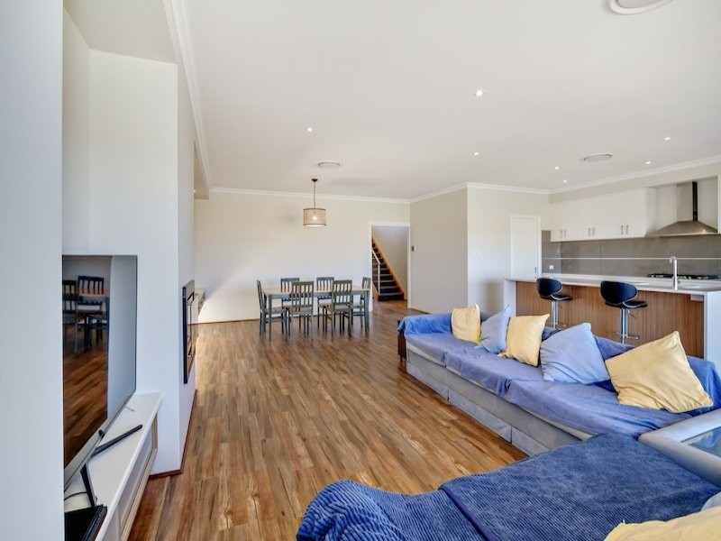 24 Burgee Cove, Geographe WA 6280