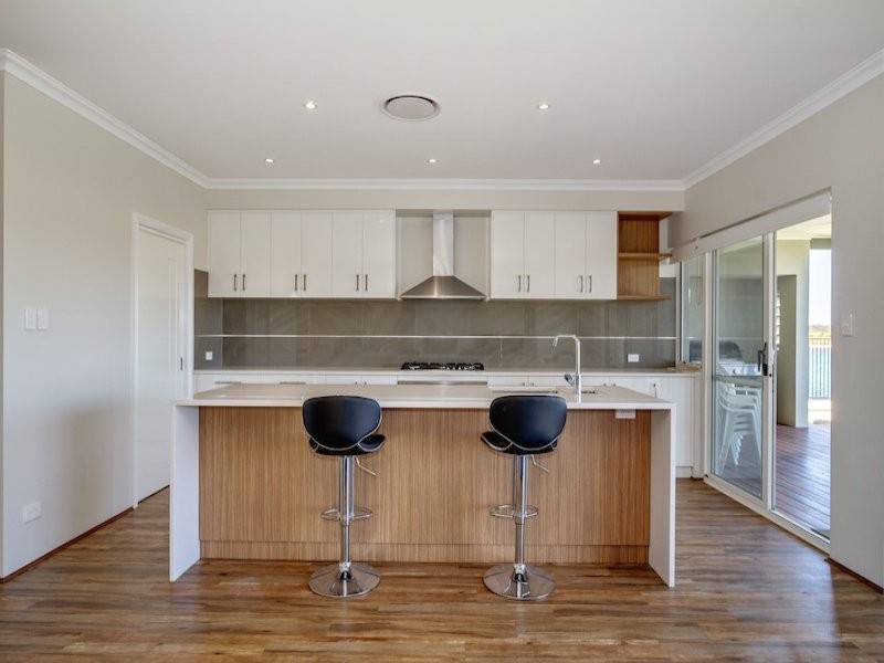 24 Burgee Cove, Geographe WA 6280