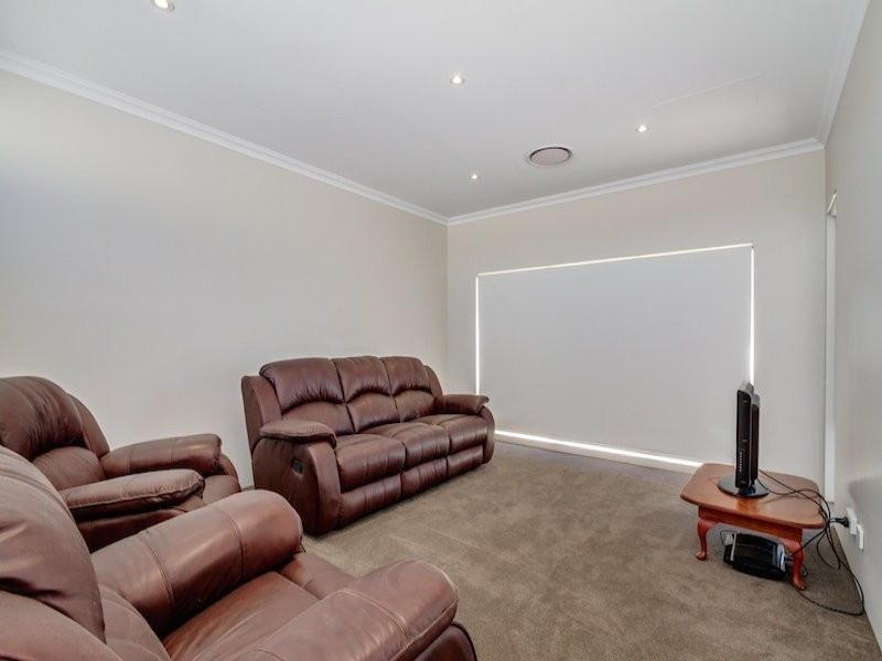 24 Burgee Cove, Geographe WA 6280