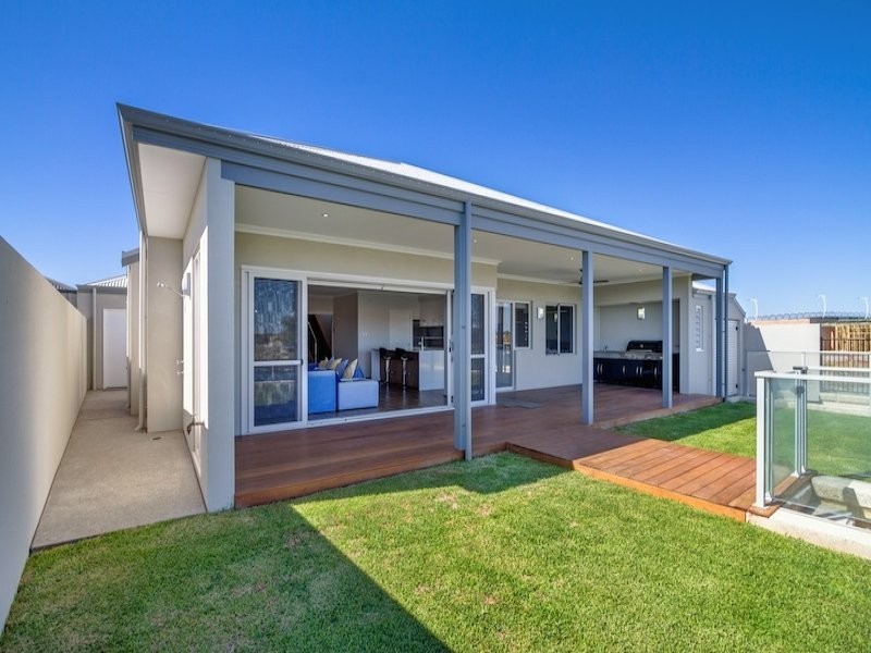 24 Burgee Cove, Geographe WA 6280