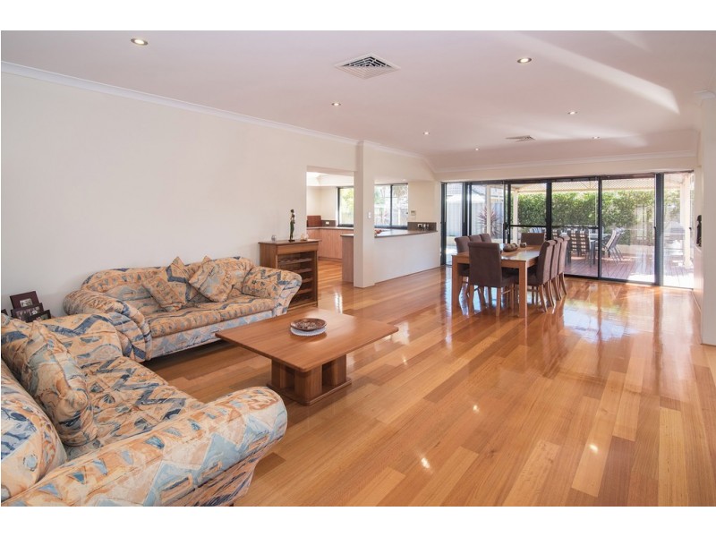 36 Honeyeater Crescent, Geographe WA 6280