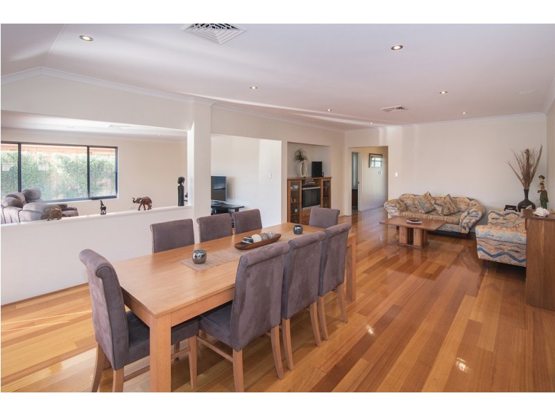 36 Honeyeater Crescent, Geographe WA 6280