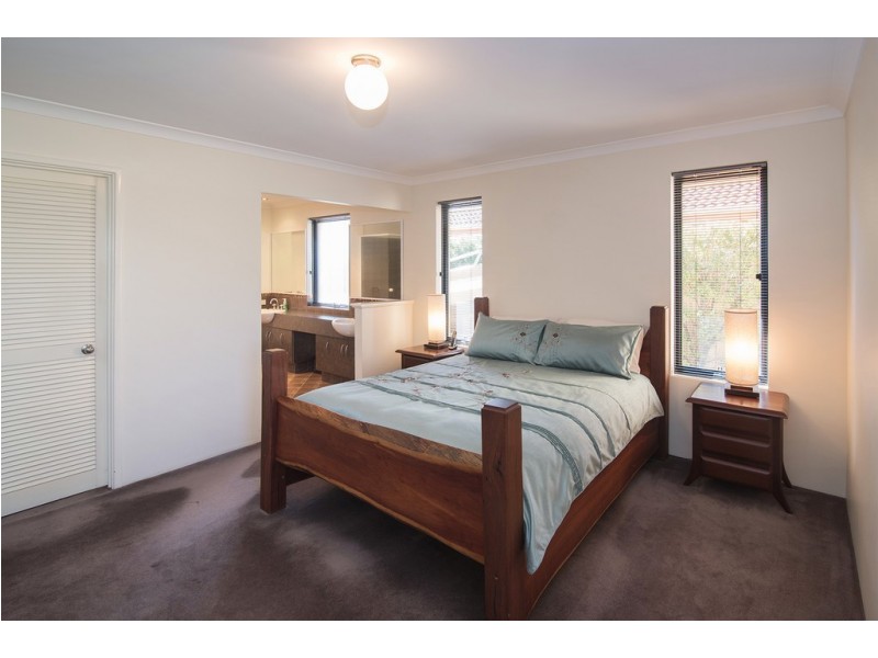 36 Honeyeater Crescent, Geographe WA 6280