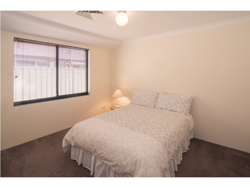 36 Honeyeater Crescent, Geographe WA 6280