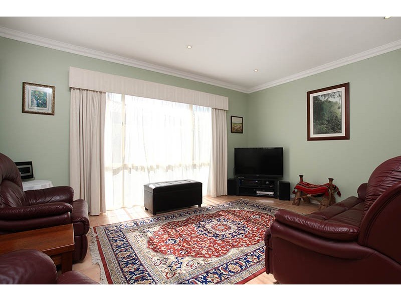 7 Seagull Drive, Broadwater WA 6280