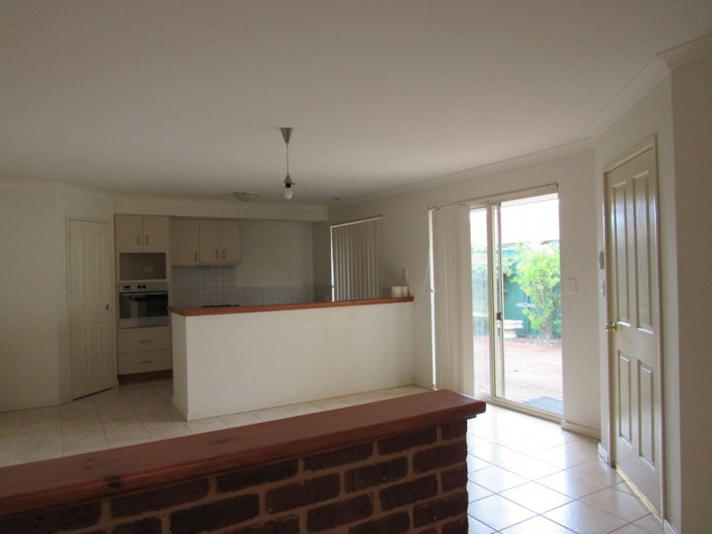 3/37 Fairbairn Road, Busselton WA 6280