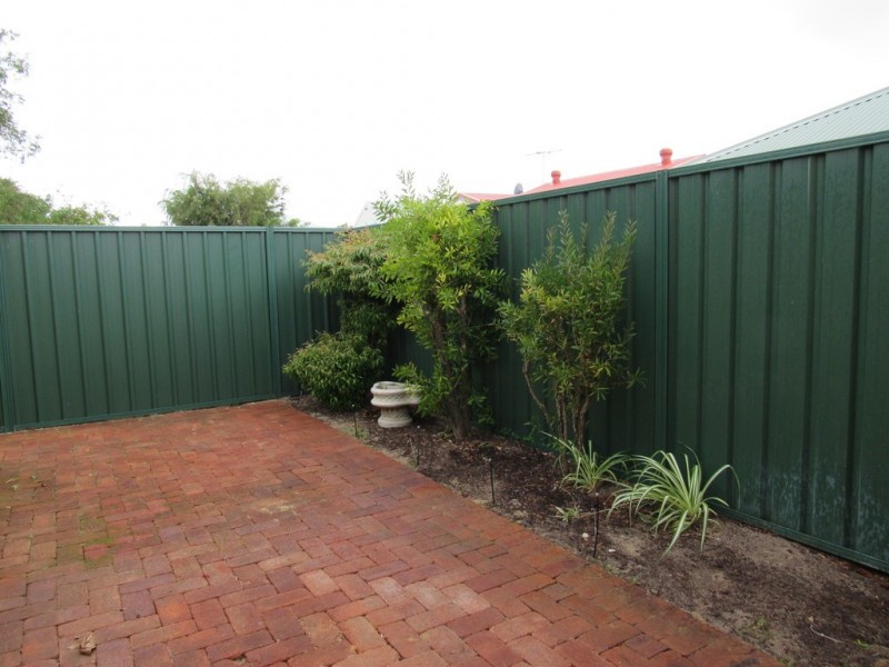 3/37 Fairbairn Road, Busselton WA 6280