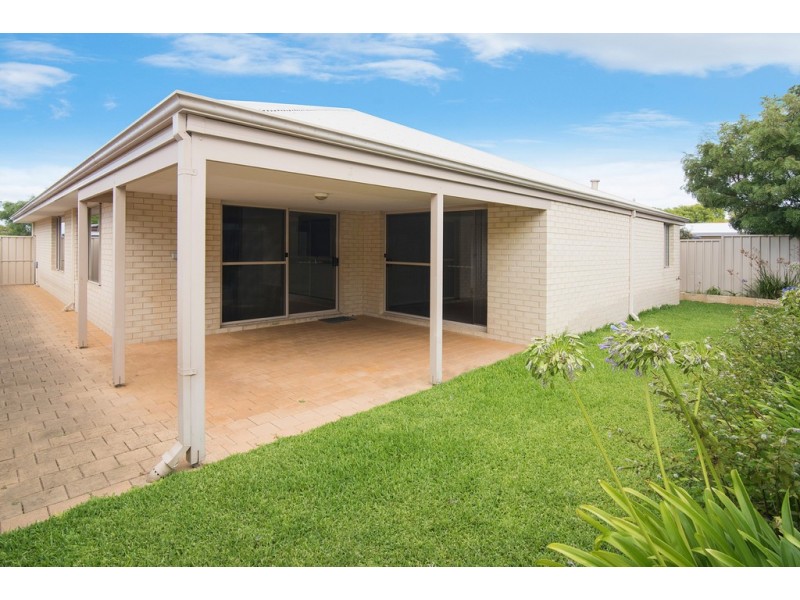 118 Beachfields Drive, Abbey WA 6280