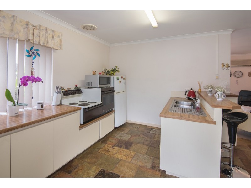 3/8 Orchid Court, Geographe WA 6280