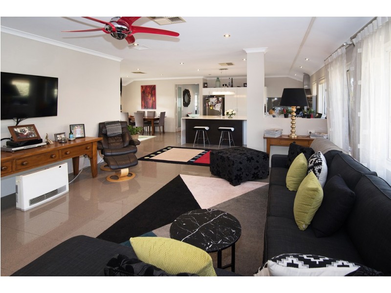 9 Matisse Way, Yalyalup WA 6280