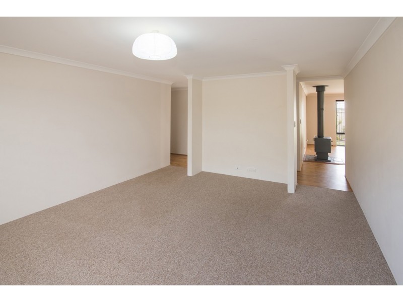 5 Flinders Crescent, Abbey WA 6280