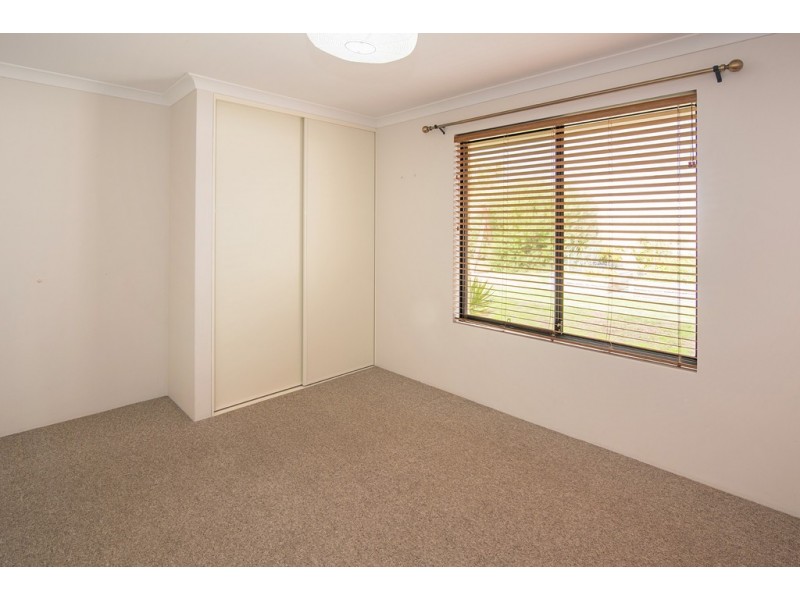 5 Flinders Crescent, Abbey WA 6280