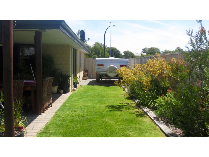 5 Flinders Crescent, Abbey WA 6280