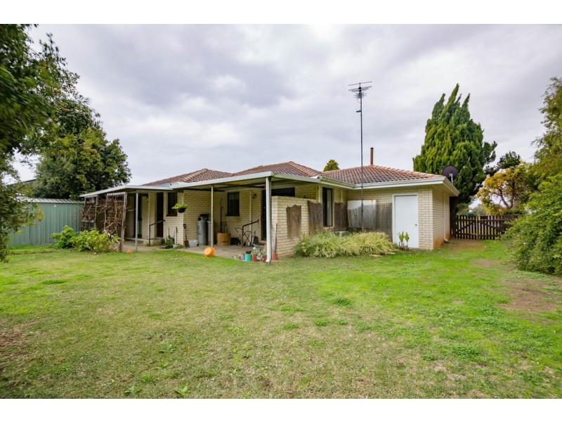 14 Barnard Road, Broadwater WA 6280