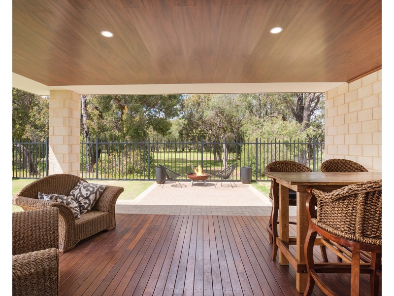 56 Pickmore Circus, West Busselton WA 6280