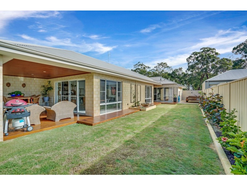 56 Pickmore Circus, West Busselton WA 6280