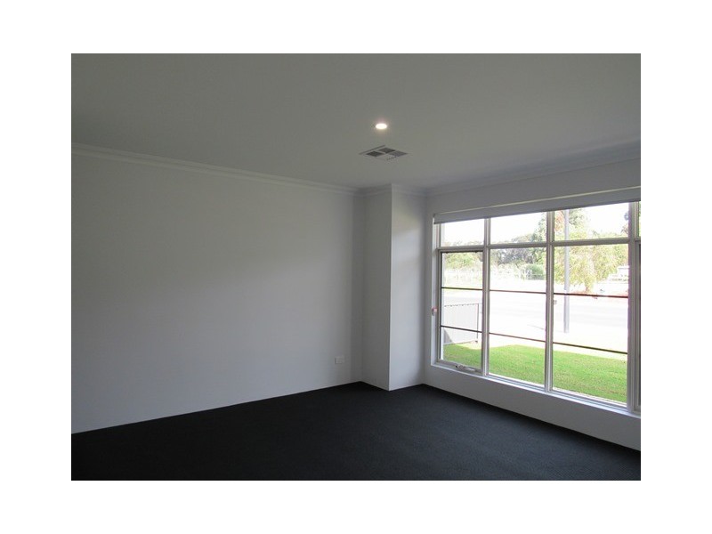 142 Dunsborough Lakes Drive, Dunsborough WA 6281