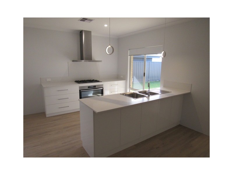 142 Dunsborough Lakes Drive, Dunsborough WA 6281