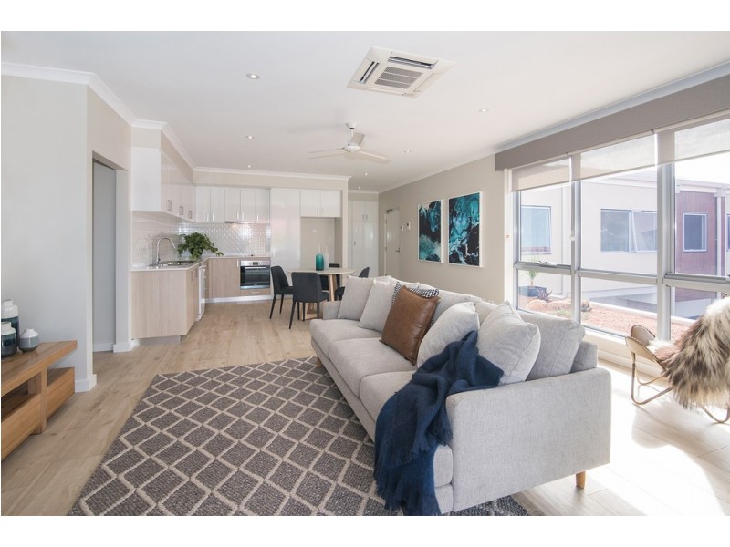 Unit 2/71 Kent Street, Busselton WA 6280