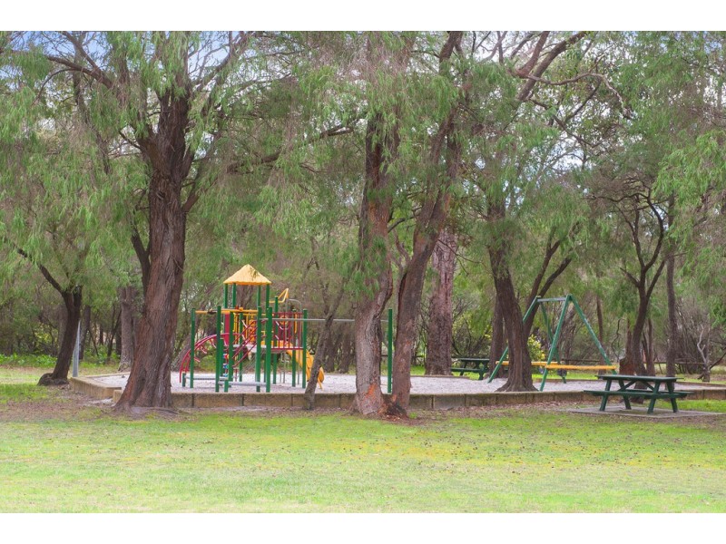 9 Wallaby Gardens, West Busselton WA 6280