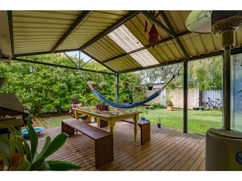 6 Rose Street, Broadwater WA 6280