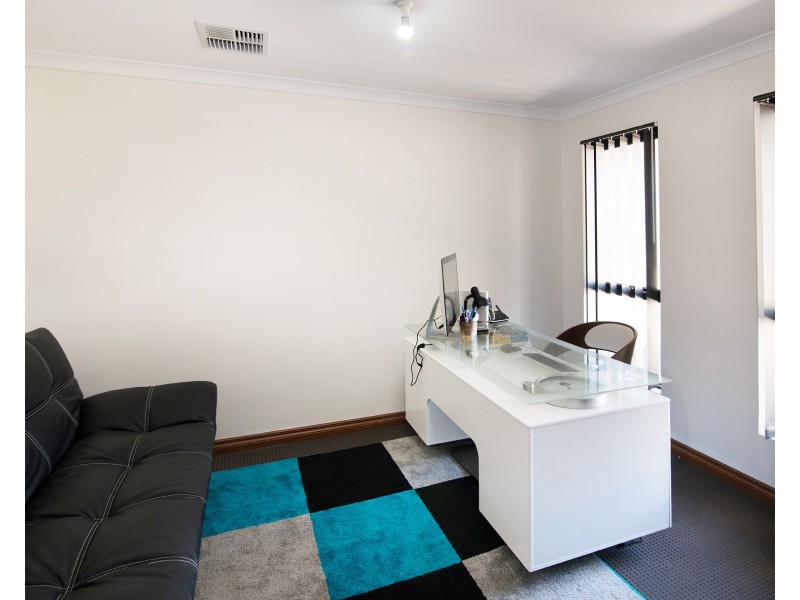 5 Bourke Way, Broadwater WA 6280