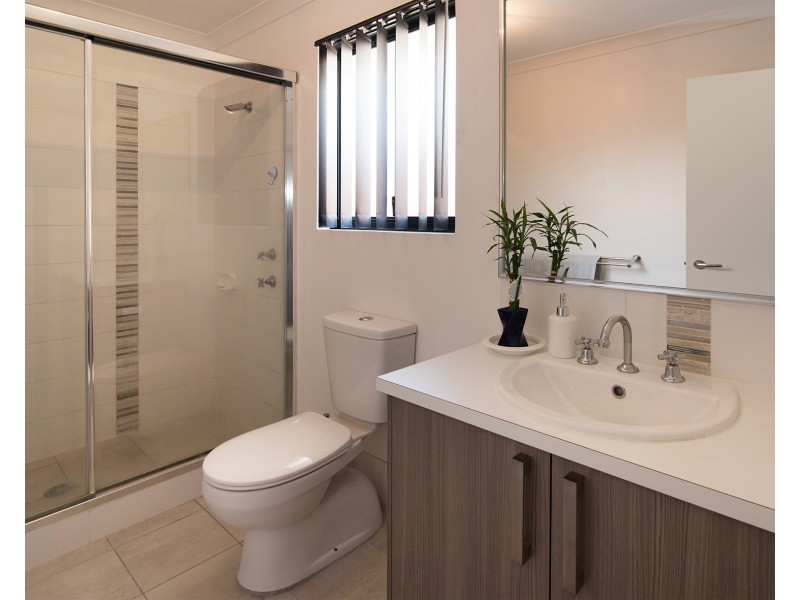 5 Bourke Way, Broadwater WA 6280