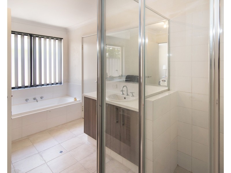 5 Bourke Way, Broadwater WA 6280