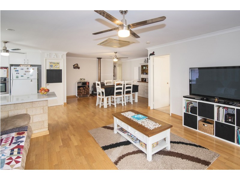 21 Lorikeet Loop, Broadwater WA 6280