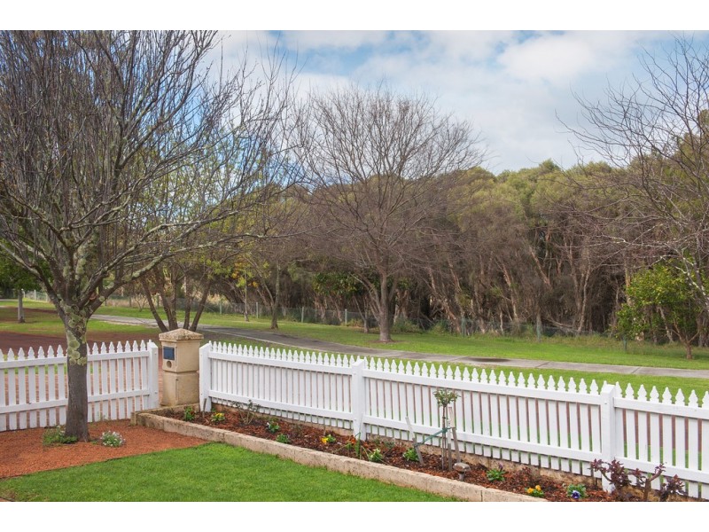 21 Lorikeet Loop, Broadwater WA 6280