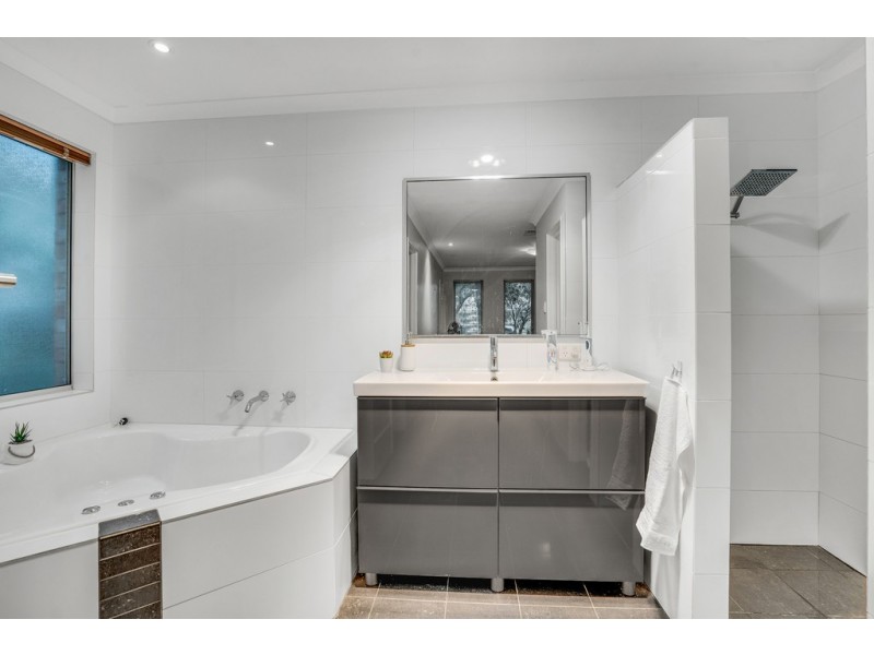 9 Bullock Court, Bovell WA 6280