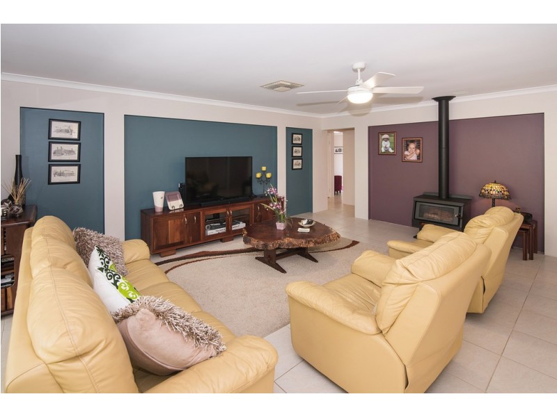 14 Pebble Drive, Geographe WA 6280