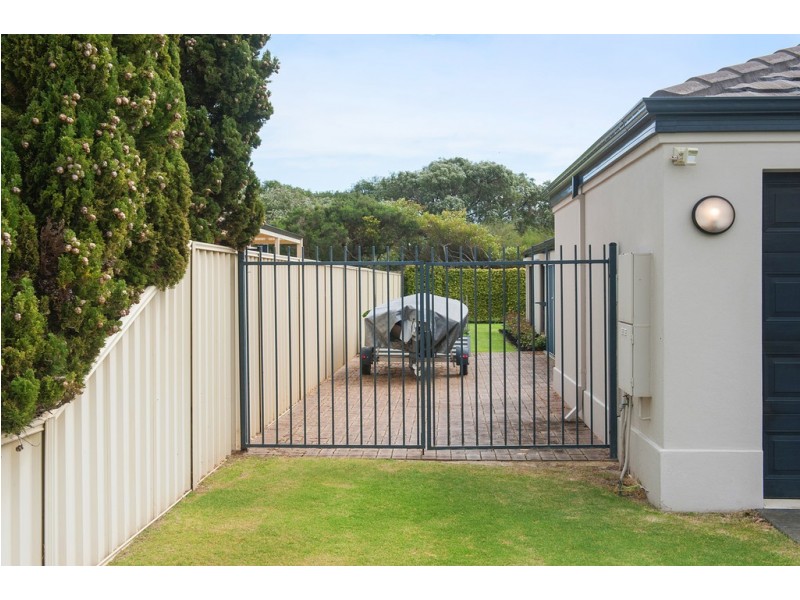 14 Pebble Drive, Geographe WA 6280