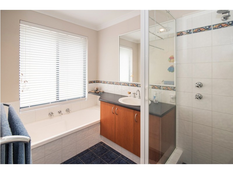 14 Pebble Drive, Geographe WA 6280