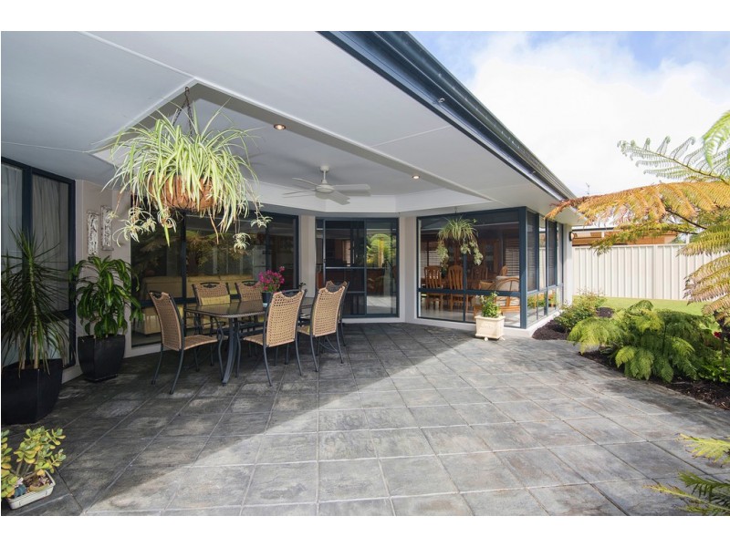 14 Pebble Drive, Geographe WA 6280