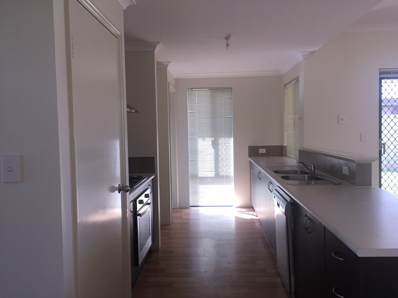 16 Provincia Parade, Yalyalup WA 6280