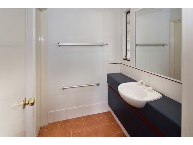 2 Canterbury Place, West Busselton WA 6280
