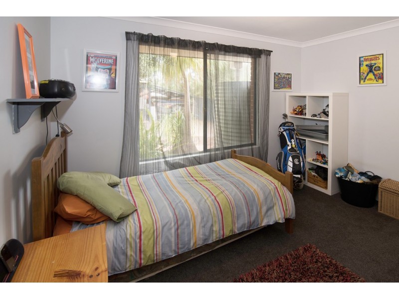 2 Canterbury Place, West Busselton WA 6280