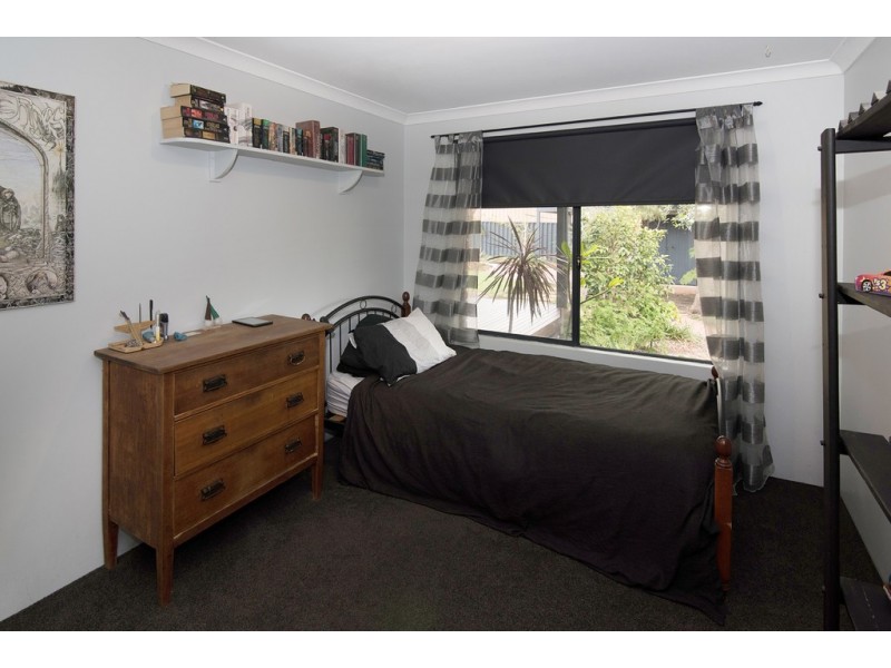 2 Canterbury Place, West Busselton WA 6280