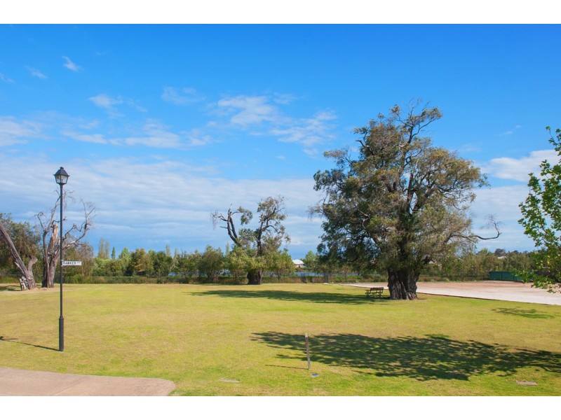 1 Hawker Approach, Yalyalup WA 6280